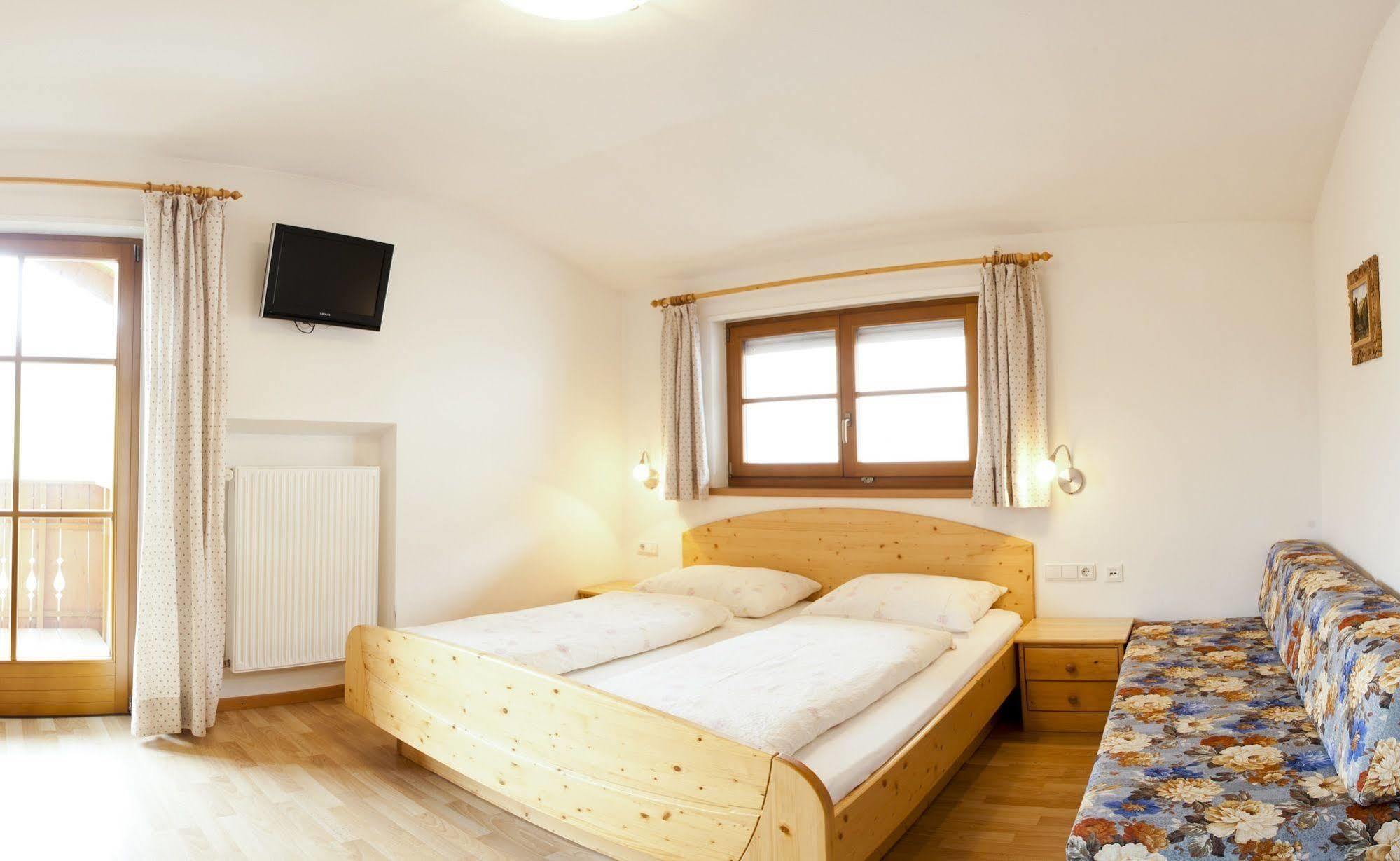 Residence Hauserhof โรเดงโก ภายนอก รูปภาพ